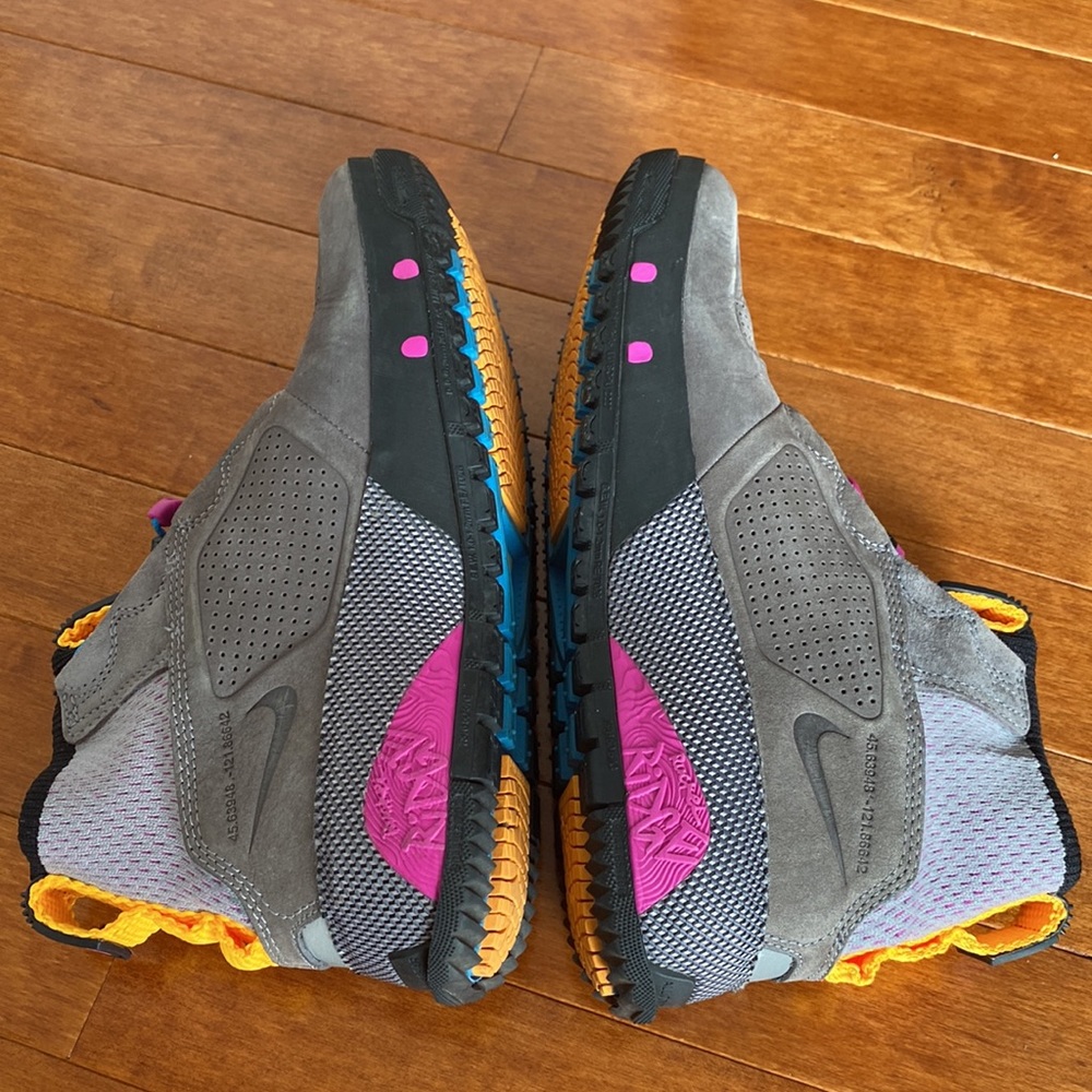 Nike ACG Rucker Ridge ‘Gunsmoke’ Sneakers - Picture 5 of 7